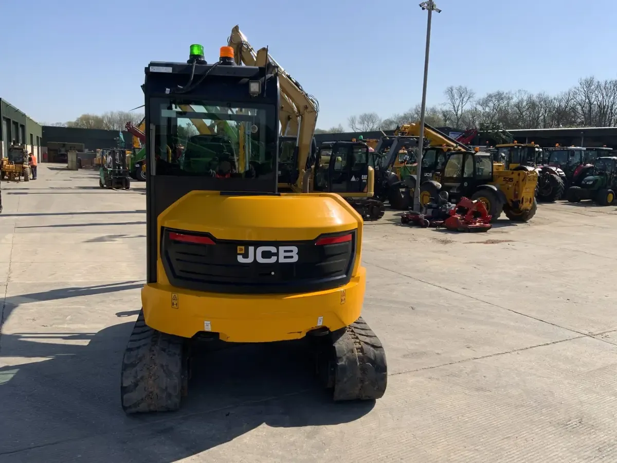 Mini bager JCB • 60C2, godište 2024 • 7