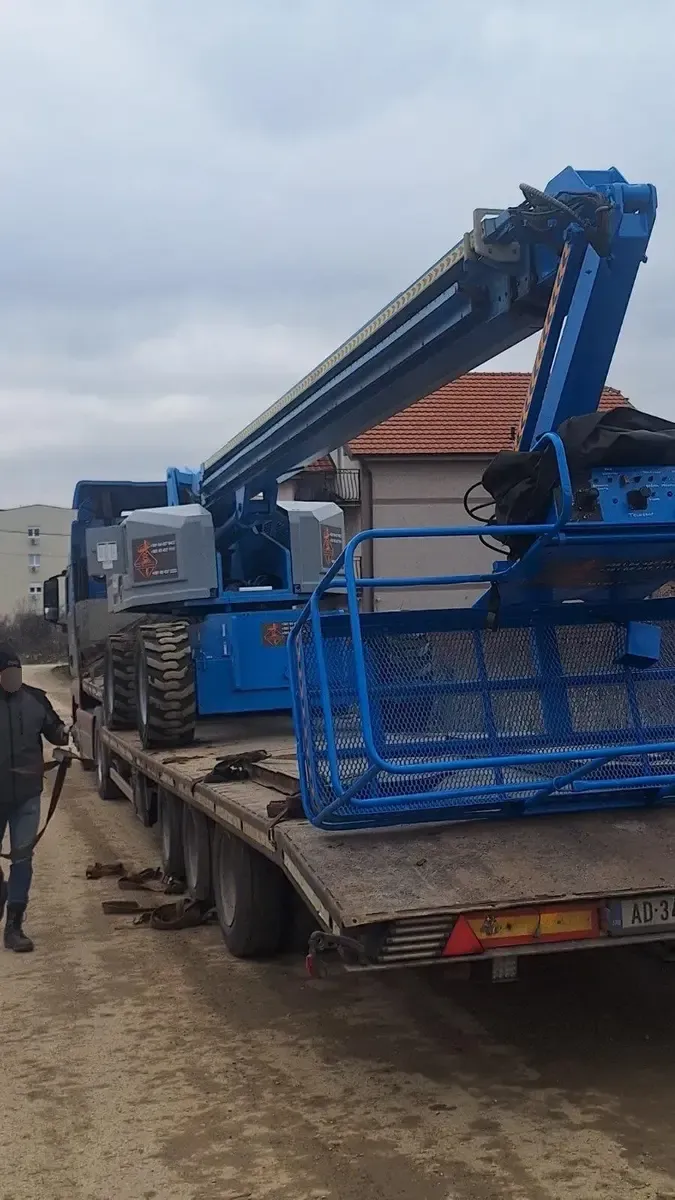 Zglobna platforma Genie • S85 • 11