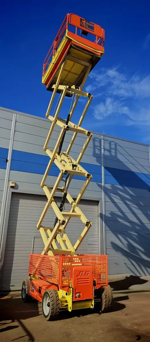 Makazasta platforma JLG • 4069LE • 11