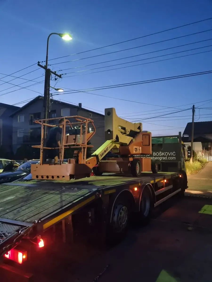 Teleskopska dizalica JLG • N40 • 5