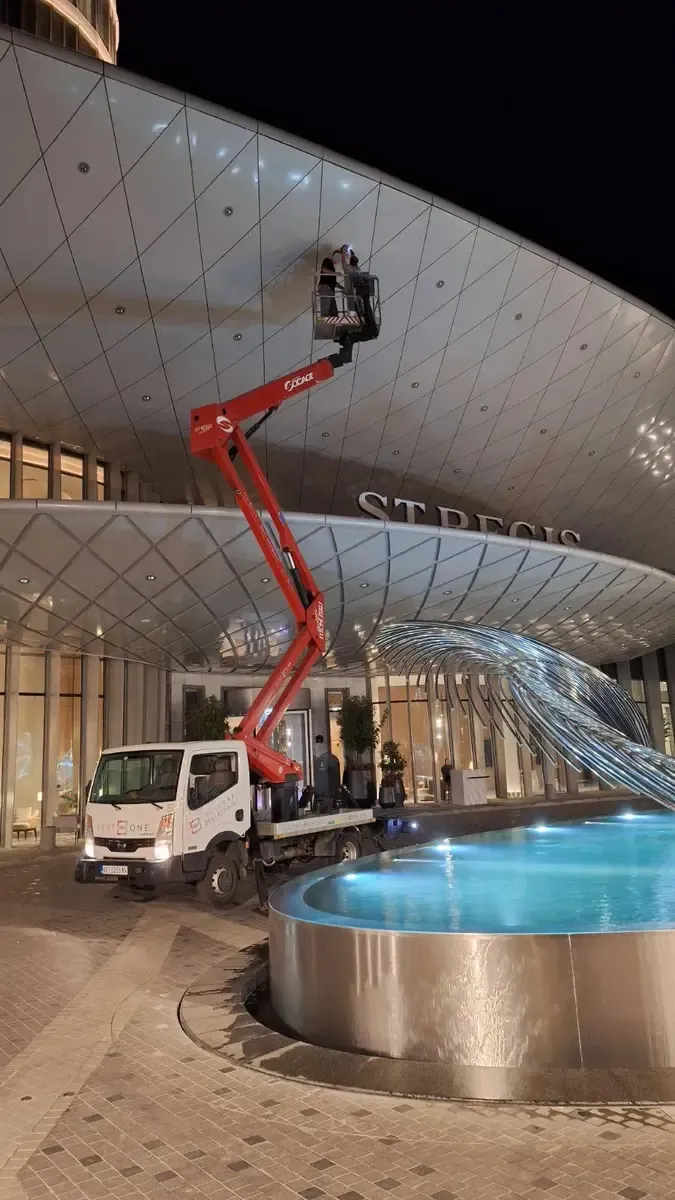 Auto dizalica sa korpom Nissan • Cabstar 24m • 1