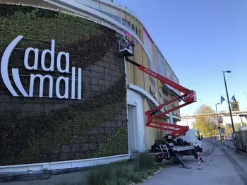 Auto dizalica sa korpom Nissan • Cabstar 24m • slika 15