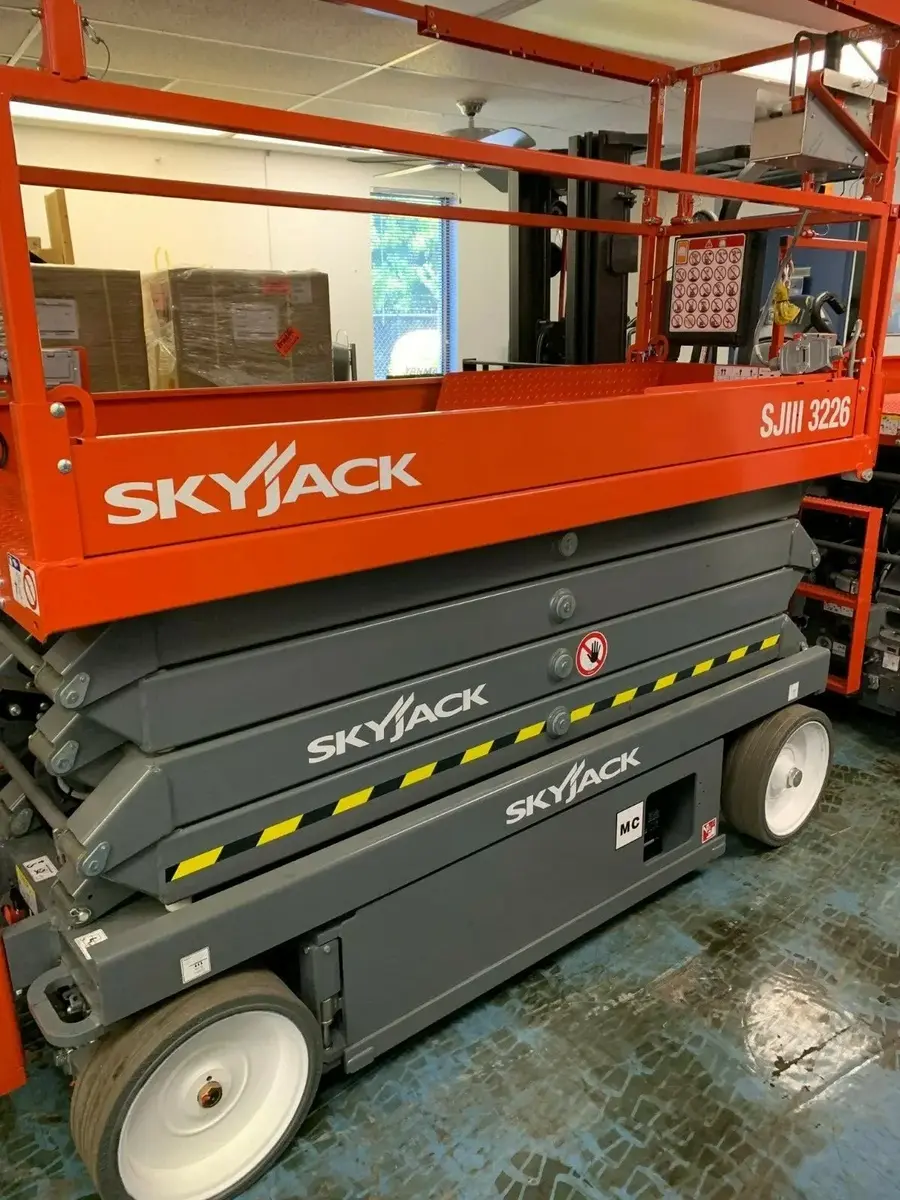 Makazasta platforma Skyjack • 3226 • 1