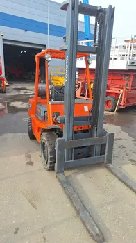 Gasni viljuškar Toyota • 2FG30 • slika 3