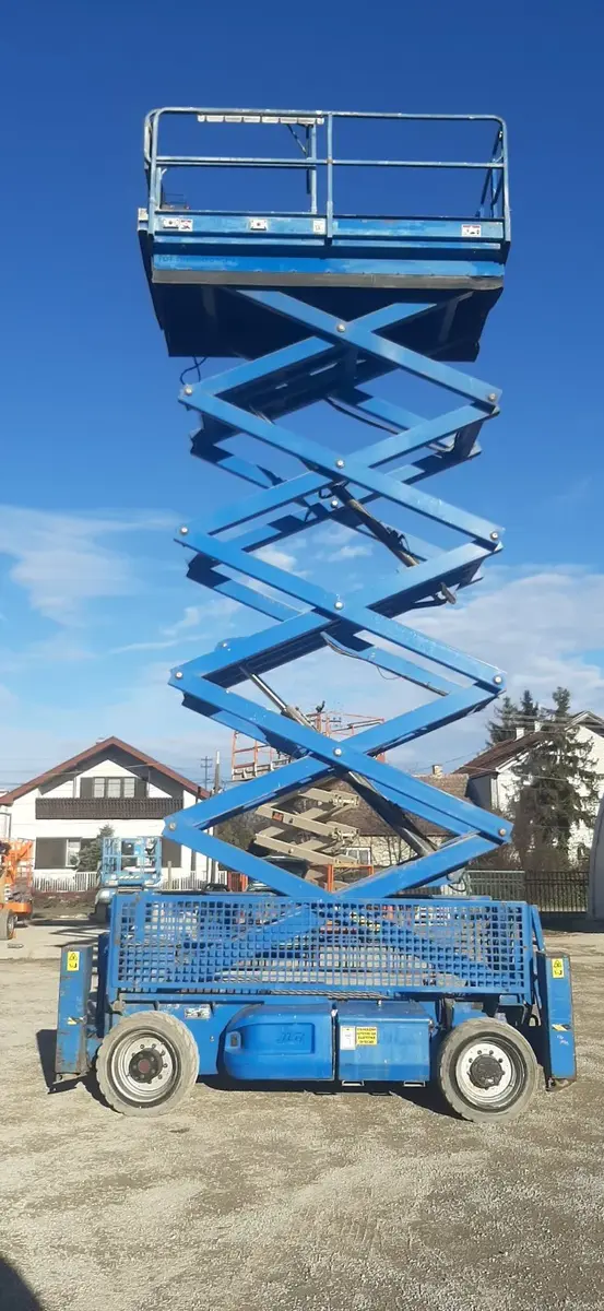 Makazasta platforma JLG • 4069 • 3