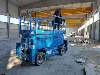 Makazasta platforma JLG • 4069 • slika 2