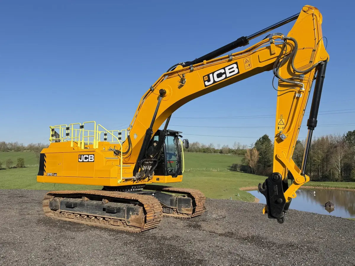 Veliki bager JCB • 370x, godište 2024 • 9