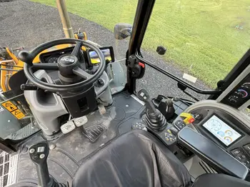Srednji bager JCB • JCB 3CX PRO DUALDRIVE, godište 2025 • slika 2