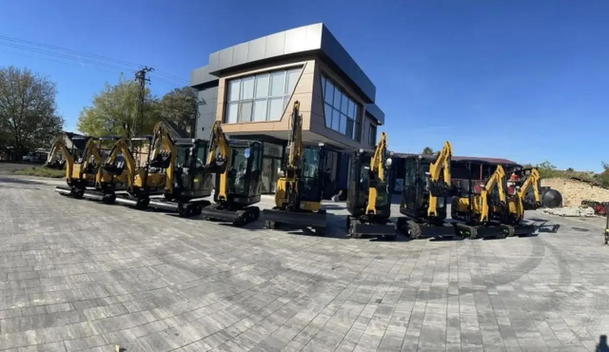 Mini bager Carter • CT12 Yanmar motor, godište 2024 • 9