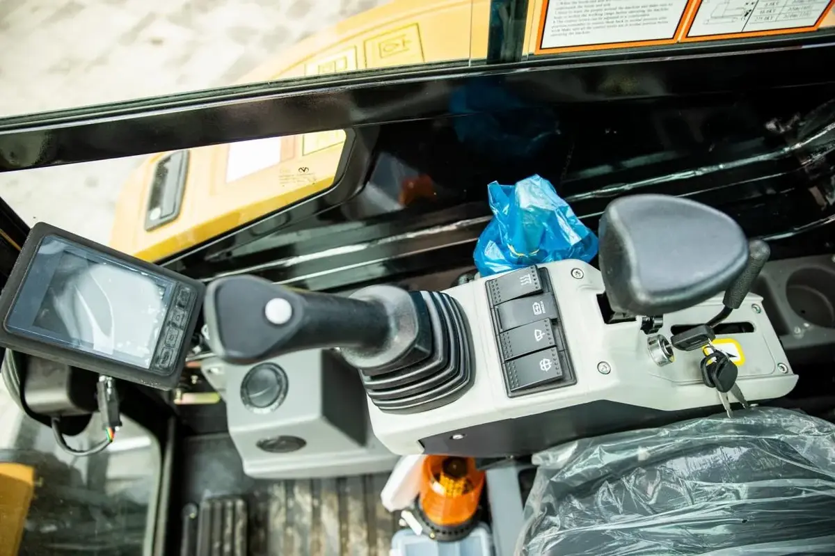 Mini bager Carter • Carter CT26 Yanmar motor, godište 2024 • 4