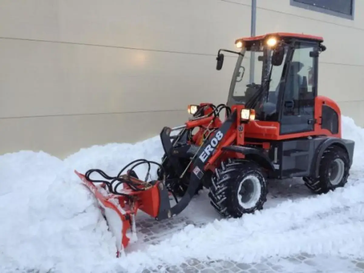 Mini utovarivač Everun • ER 08, godište 2024 • 6