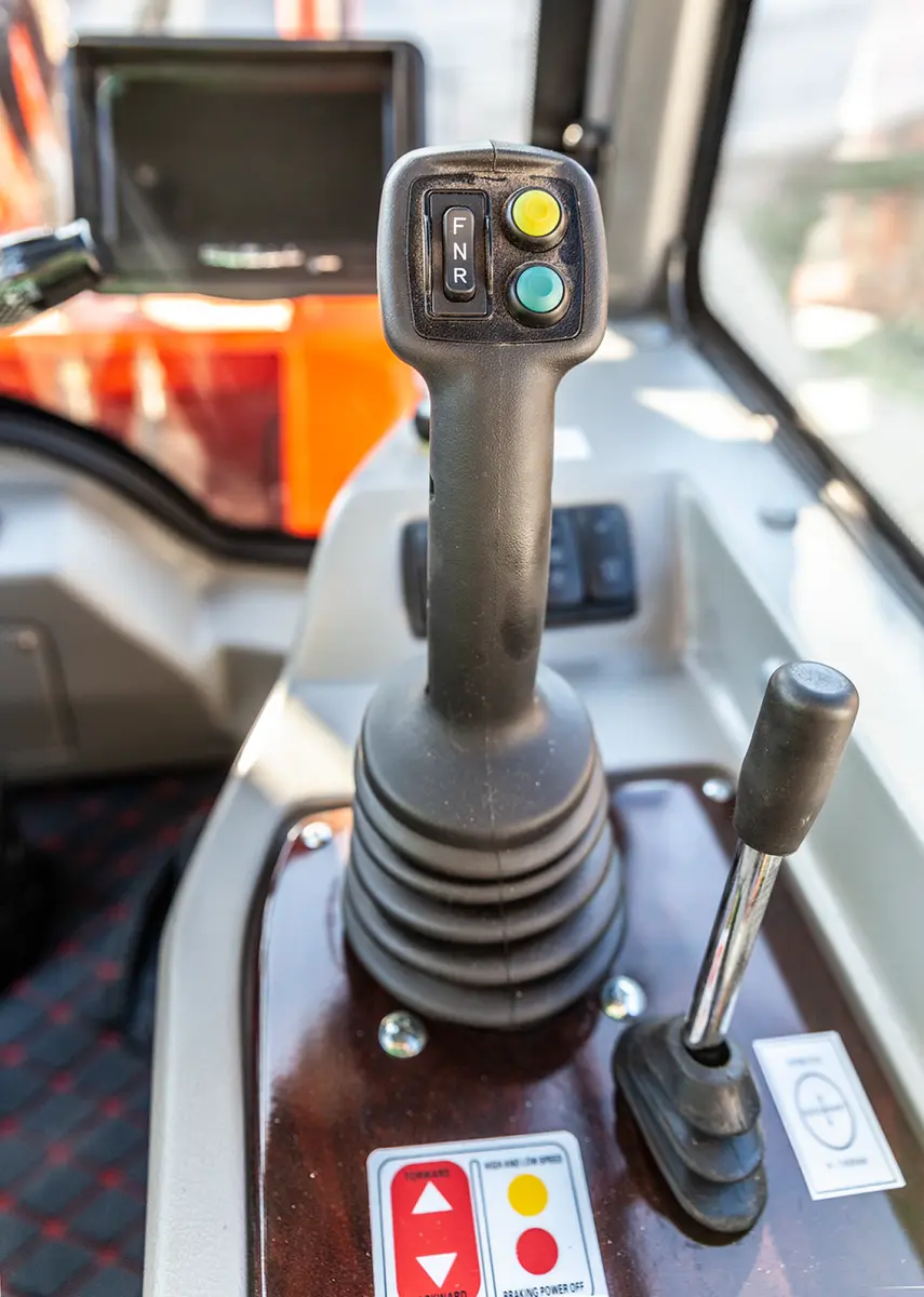 Mini utovarivač Everun • ER 16, godište 2024 • 8