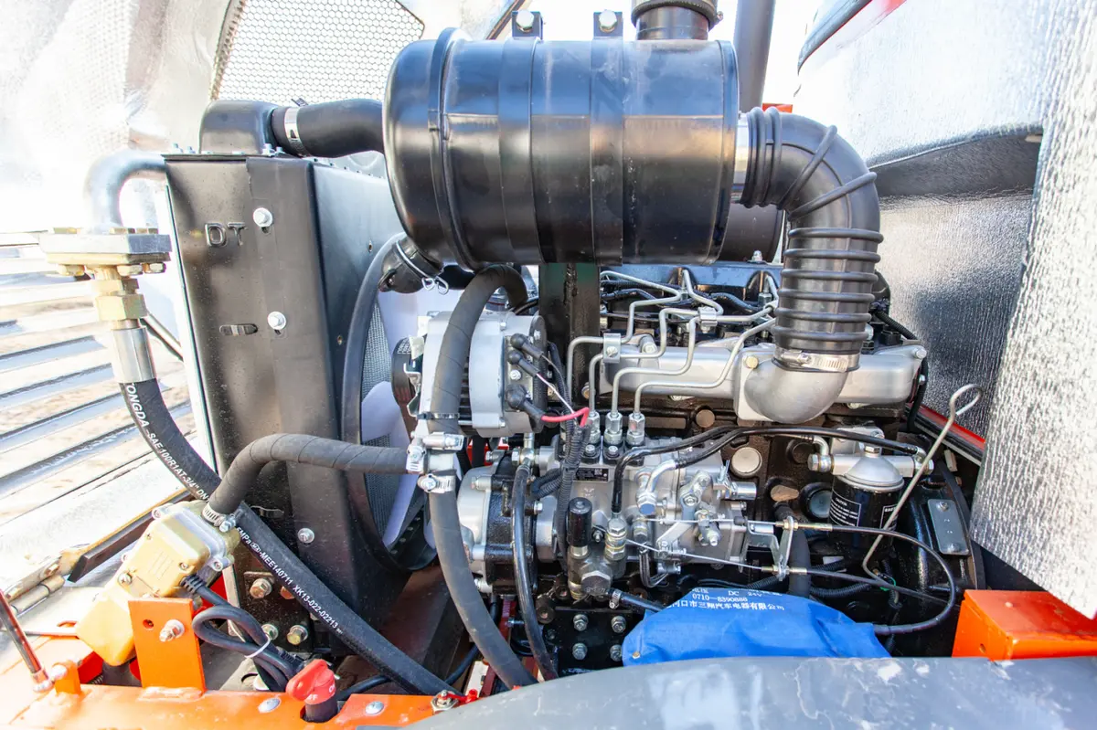 Mini utovarivač Everun • ER 16, godište 2024 • 9