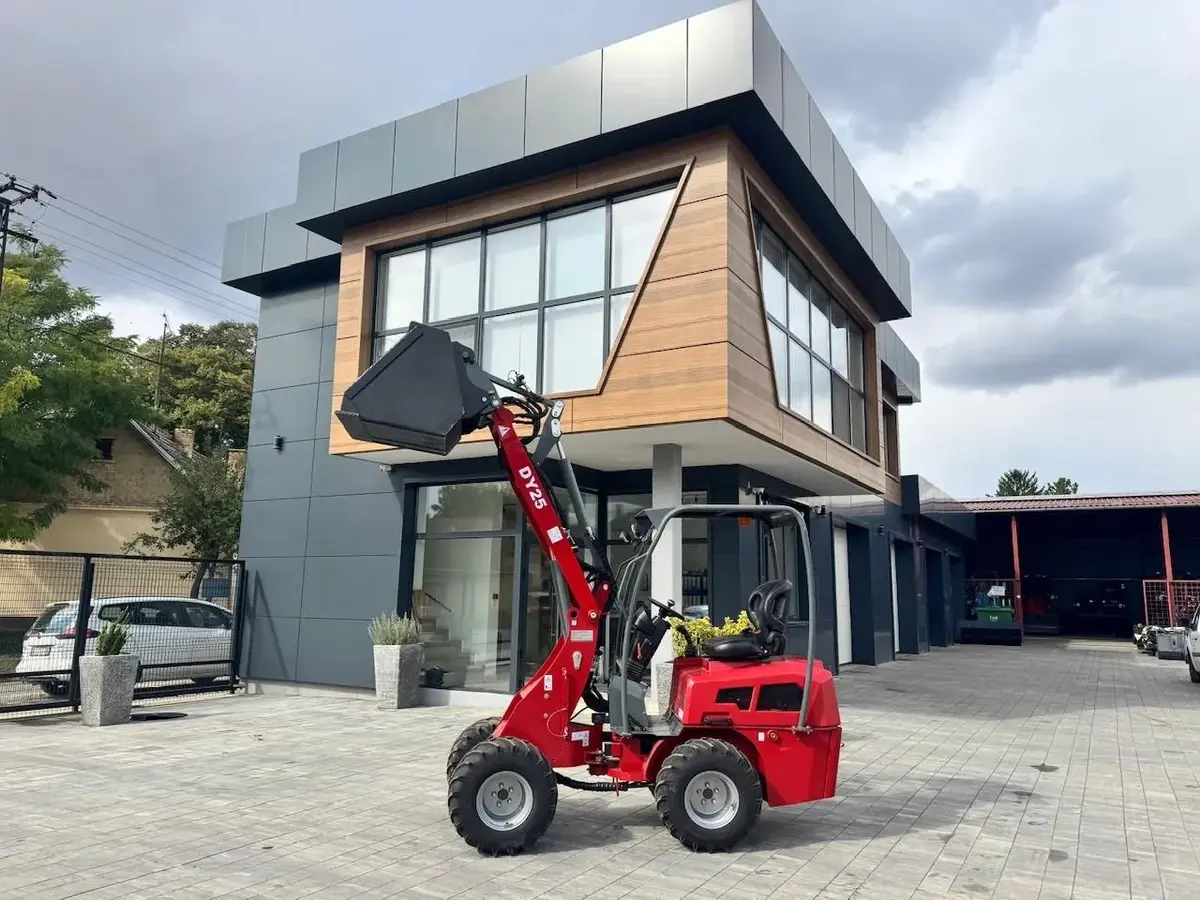 Mini utovarivač Taian • DY25, godište 2025 • 3