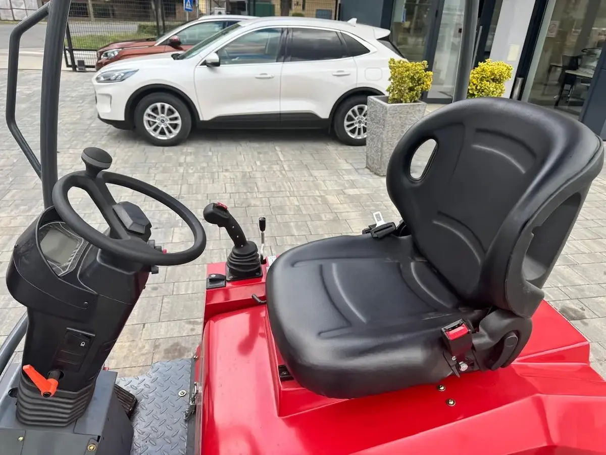 Mini utovarivač Taian • DY25, godište 2025 • 4