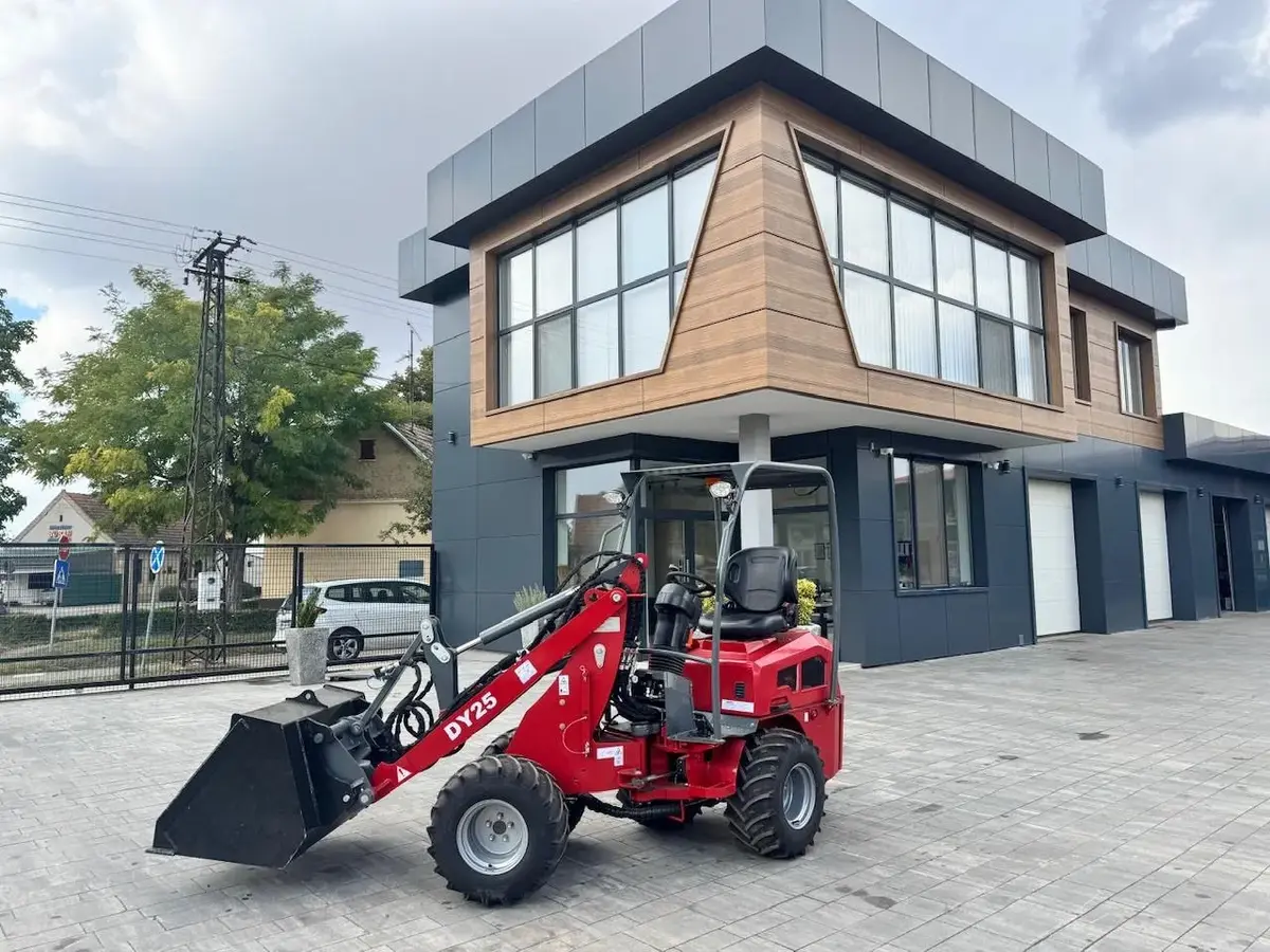 Mini utovarivač Taian • DY25, godište 2025 • 5