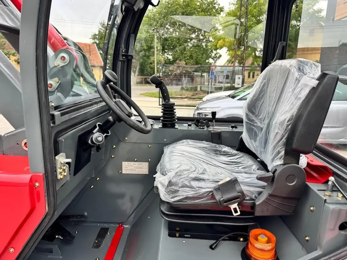 Mini utovarivač Taian • DY840, godište 2025 • 10