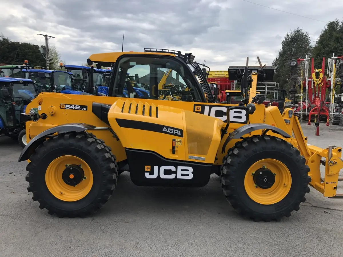 Teleskopski utovarivač / Telehendler JCB • 542-70, godište 2023 • 3