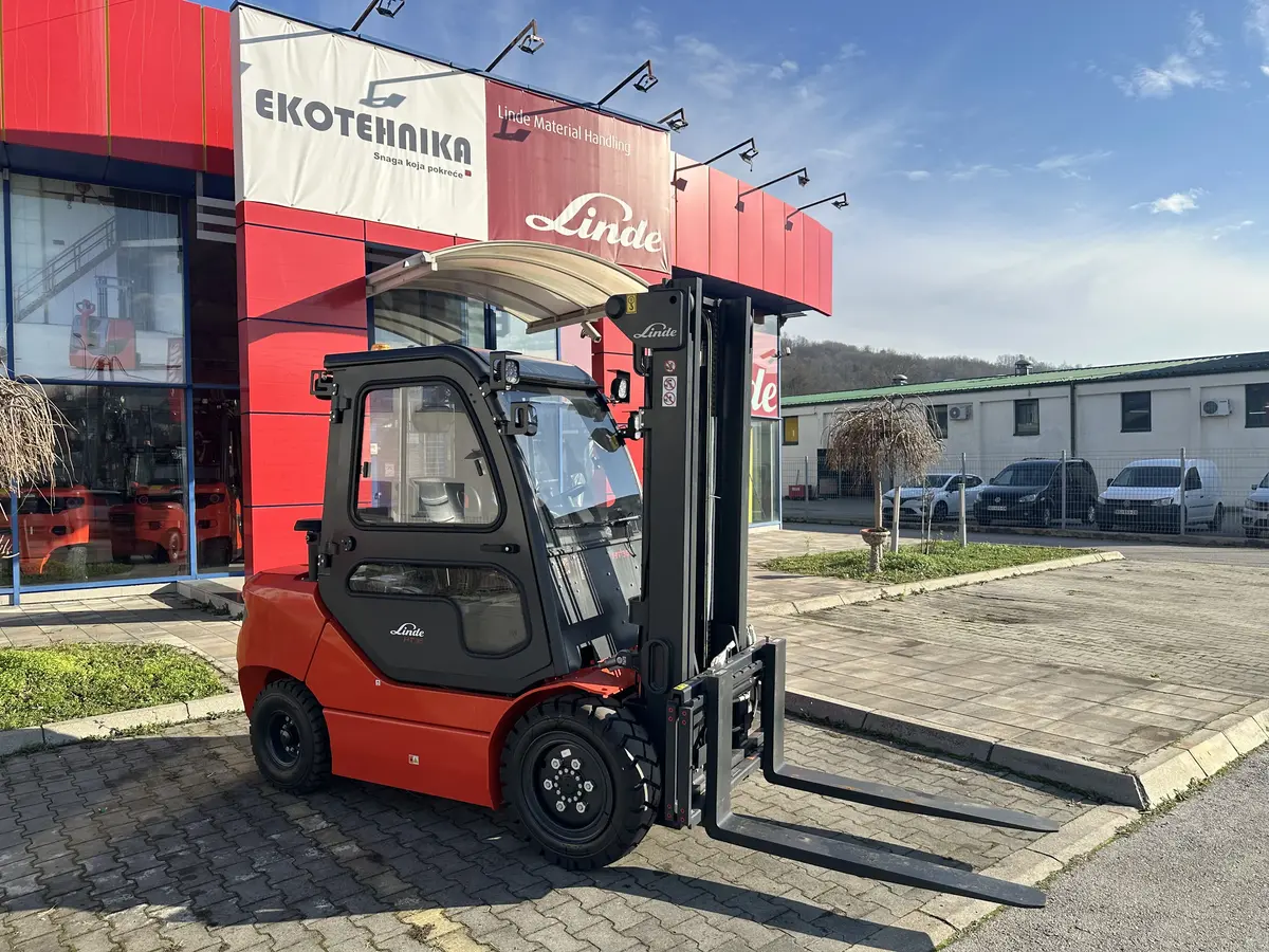 Dizel viljuškar Linde • HT35, godište 2025 • 2
