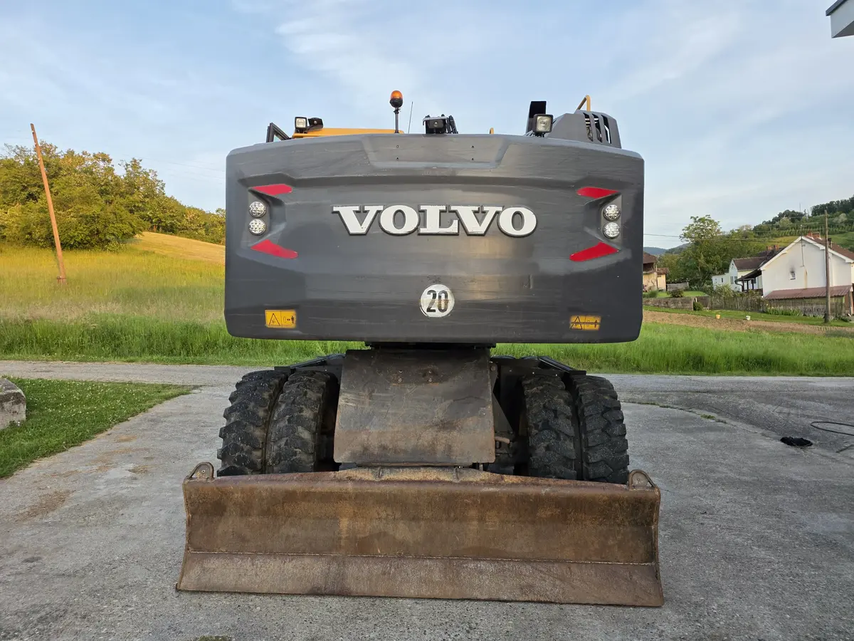 Bager točkaš Volvo • EW 160E, godište 2015 • 9