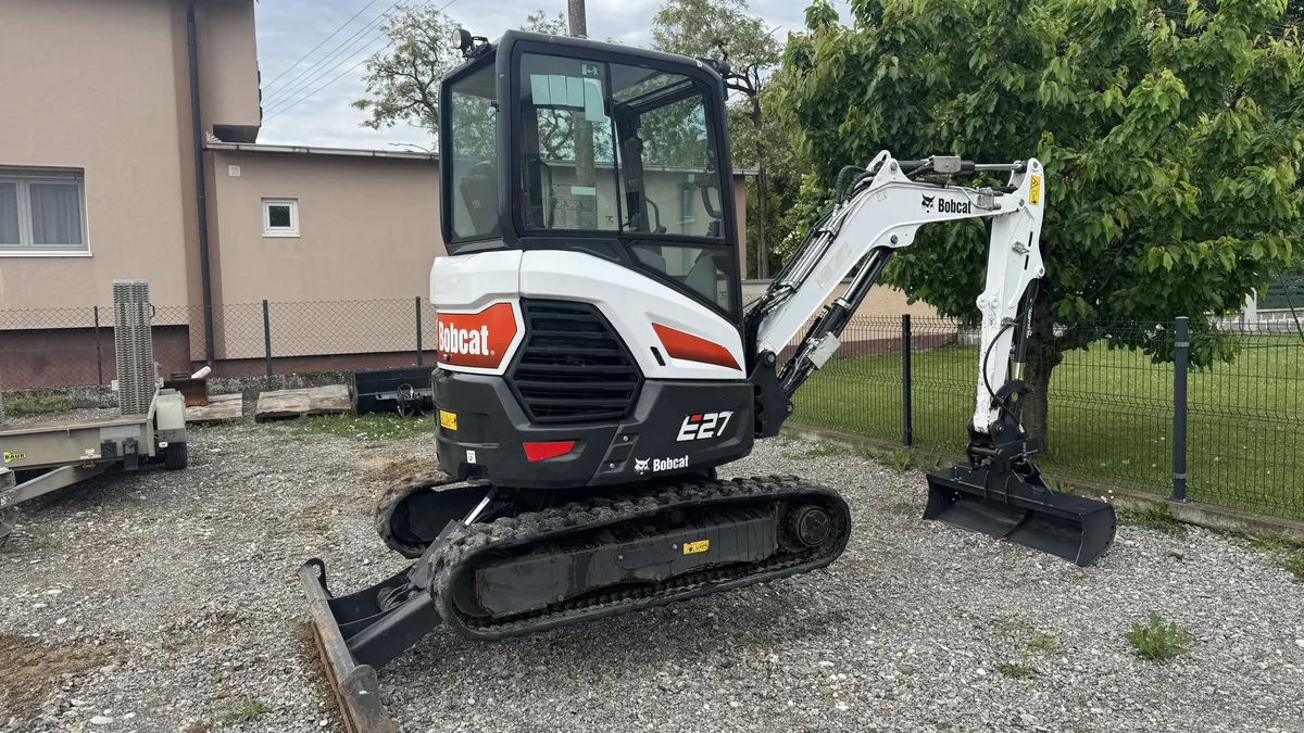 Mini bager Bobcat • E27 Z 2023god., godište 2023 • 9