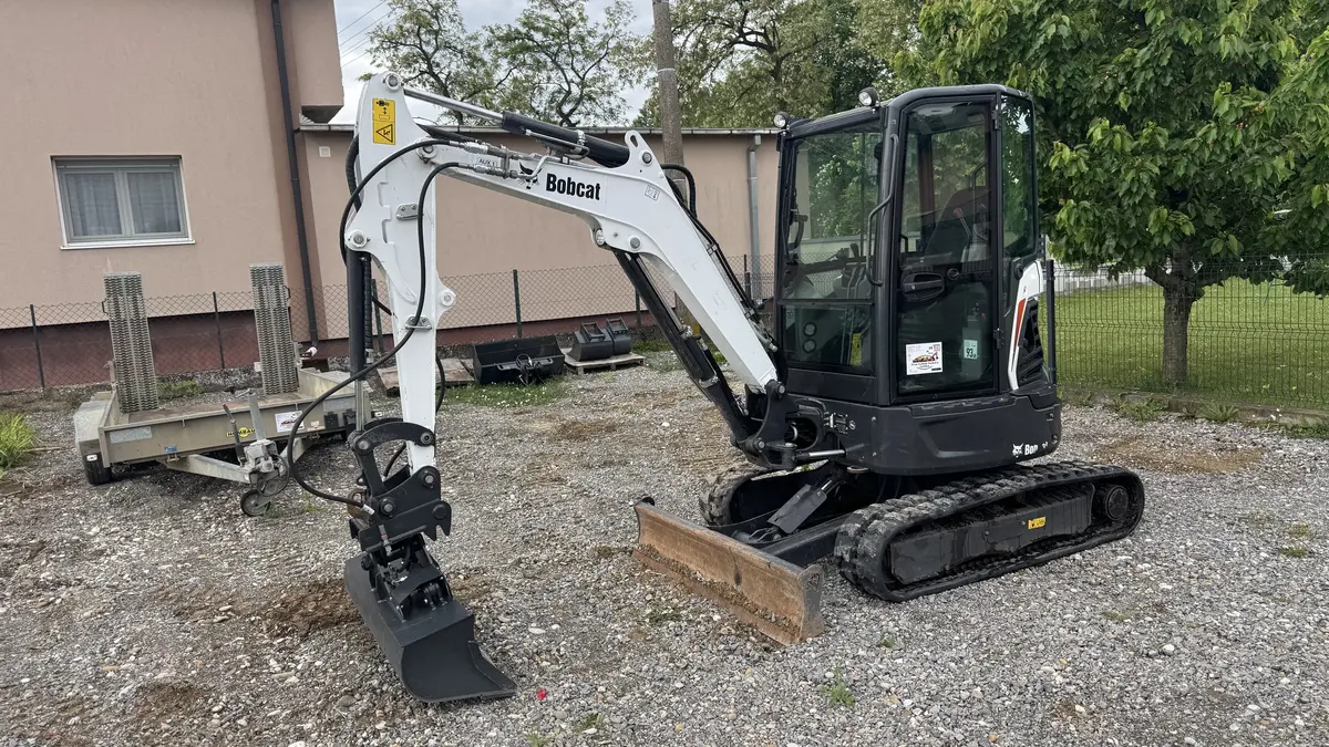 Mini bager Bobcat • E27 Z 2023god., godište 2023 • 4