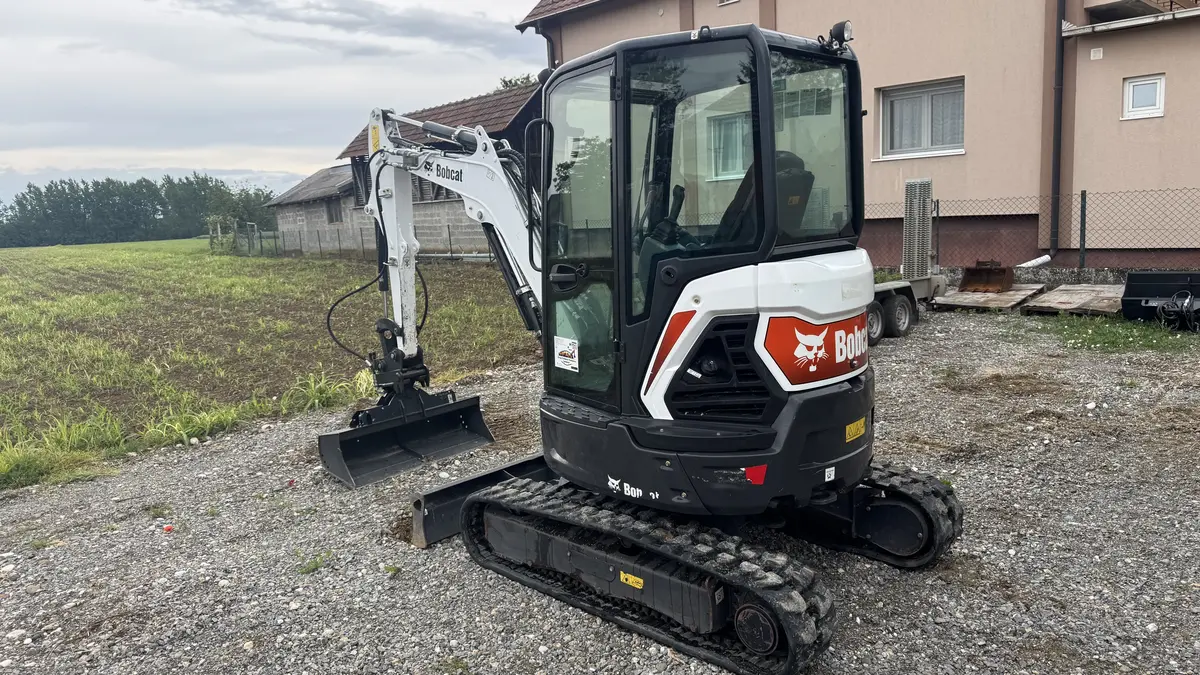 Mini bager Bobcat • E27 Z 2023god., godište 2023 • 5