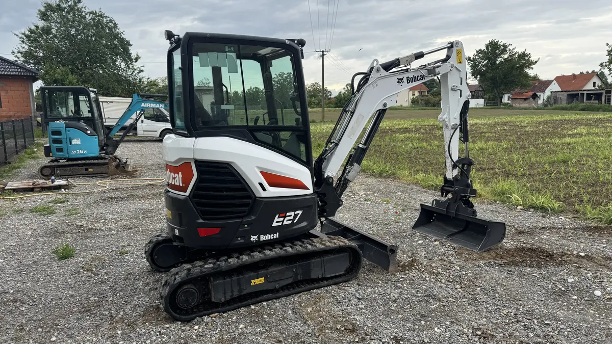 Mini bager Bobcat • E27 Z 2023god., godište 2023 • 3