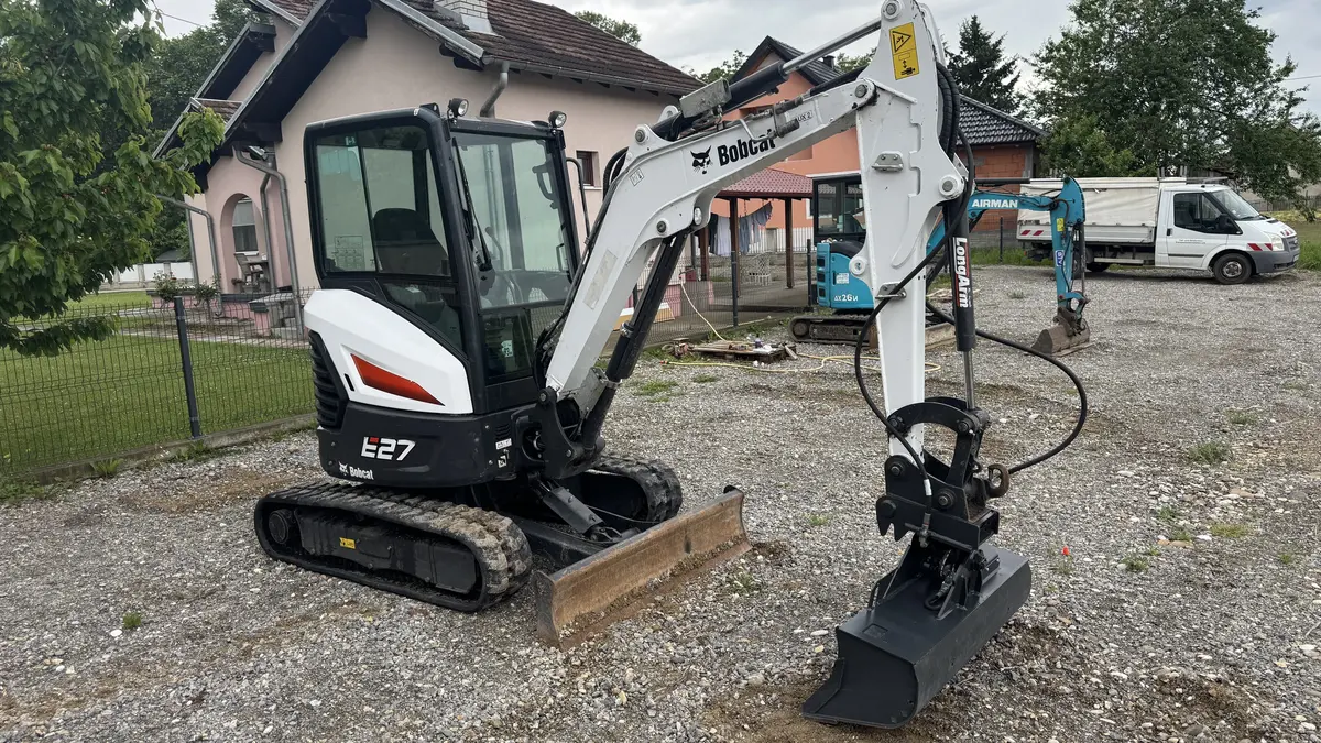 Mini bager Bobcat • E27 Z 2023god., godište 2023 • 6