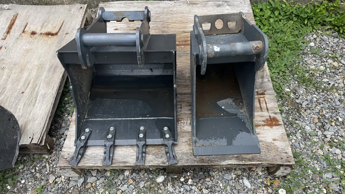 Mini bager Bobcat • E27 Z 2023god., godište 2023 • 11