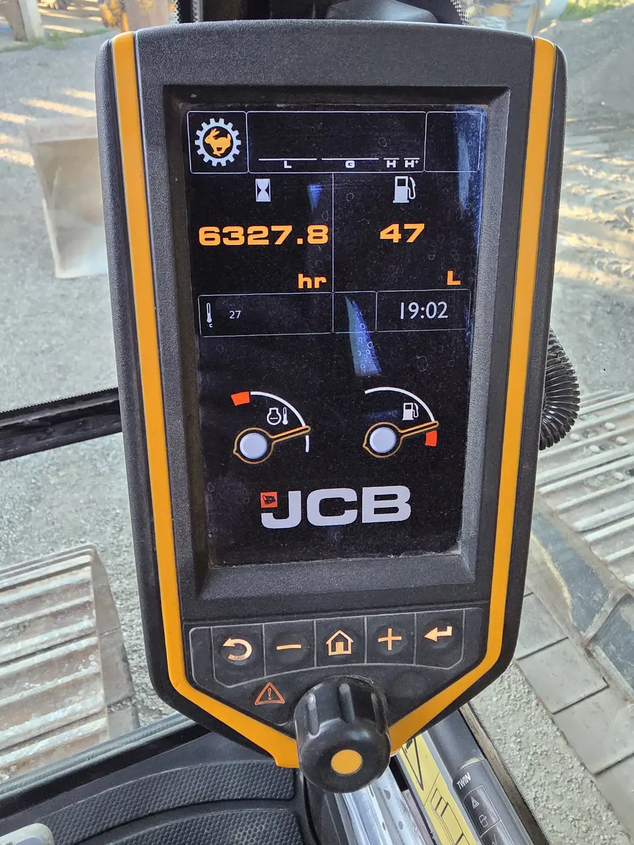 Veliki bager JCB • JS220NLC, godište 2014 • 12