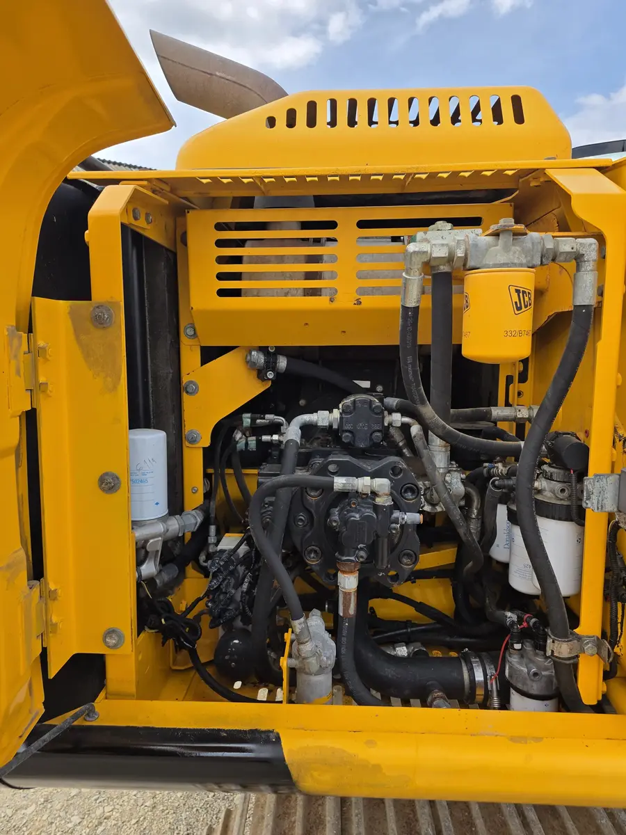 Veliki bager JCB • JS220NLC, godište 2014 • 13
