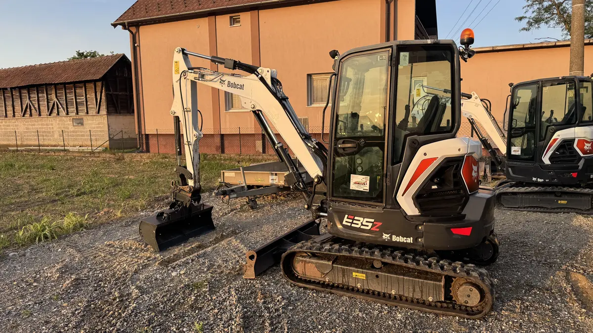 Mini bager Bobcat • E35 2020god., godište 2020 • 1