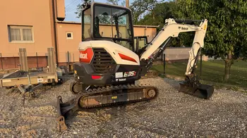 Mini bager Bobcat • E35 2020god., godište 2020 • slika 8