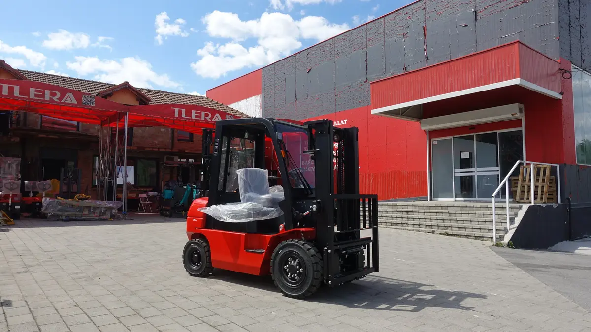 Dizel viljuškar Hangcha • CPCD-20, godište 2025 • 3