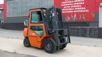 Gasni viljuškar FG-25, godište 2025 • slika 2