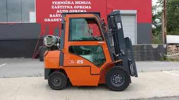 Gasni viljuškar FG-25, godište 2025 • slika 3