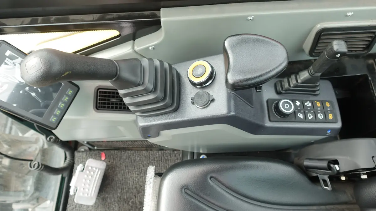 Mini bager Tlera • TL36, godište 2025 • 14