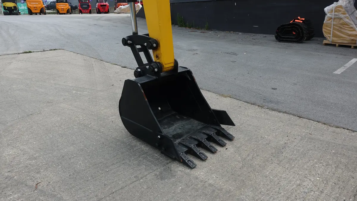 Mini bager Tlera • TL60, godište 2025 • 16