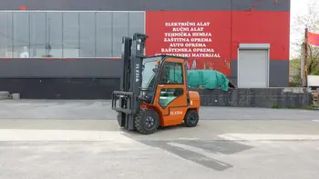Viljuškari • Dizel viljuškar • Tlera • FD35