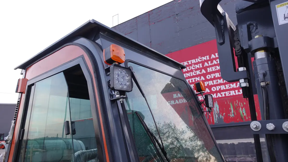 Gasni viljuškar Tlera • FG35, godište 2025 • 7