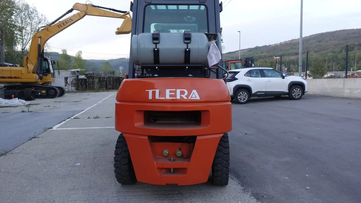 Gasni viljuškar Tlera • FG35, godište 2025 • 12