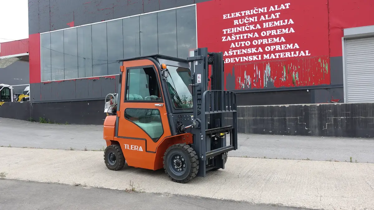 Dizel viljuškar Tlera • FD25, godište 2025 • 1