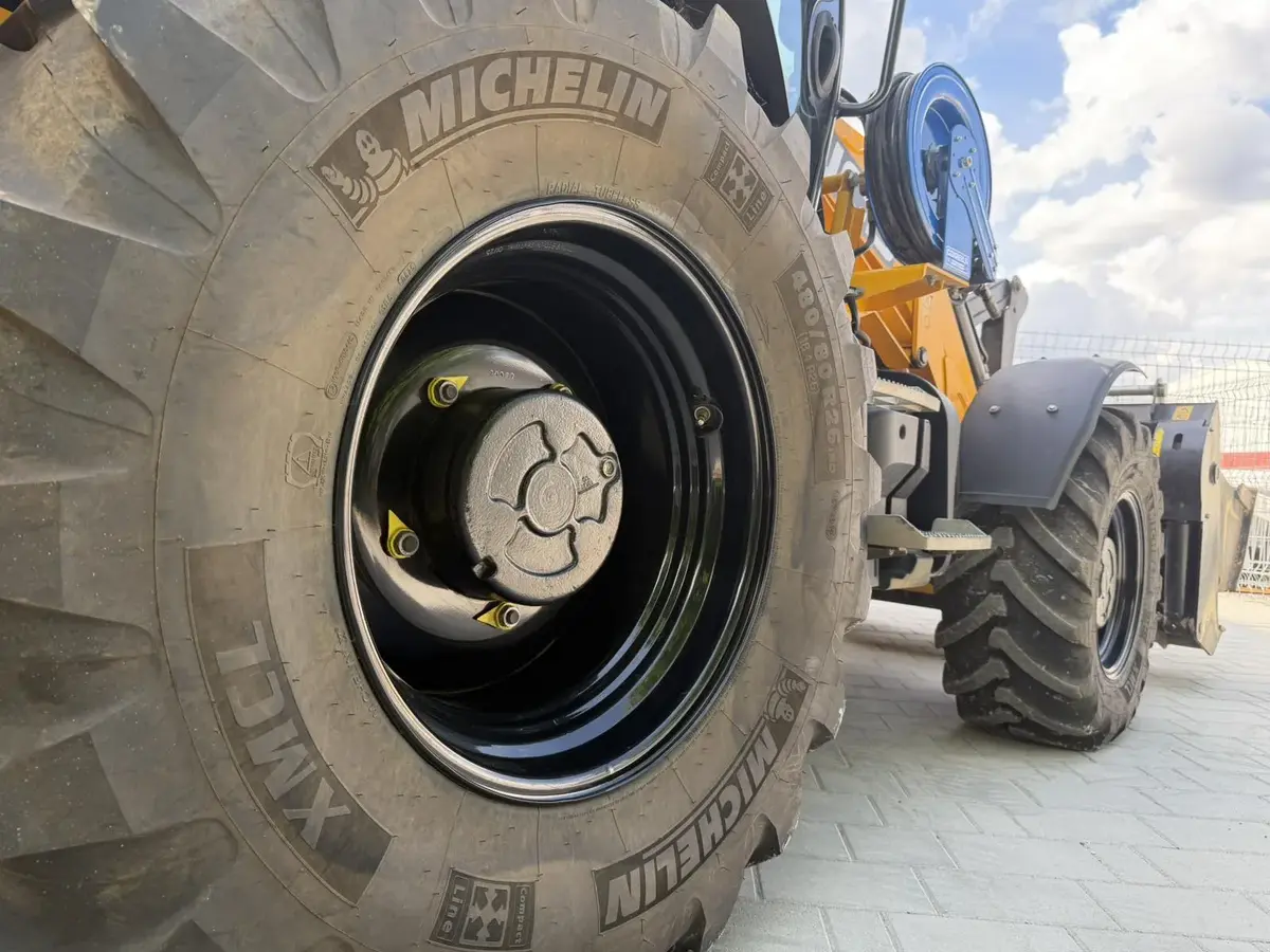 Srednji bager JCB • 3CX PLUS, godište 2025 • 7