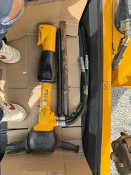 Srednji bager JCB • 3CX PLUS, godište 2025 • slika 12
