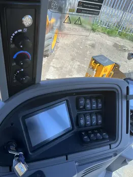 None JCB • 4CX PLUS DUALDRIVE, godište 2025 • slika 6