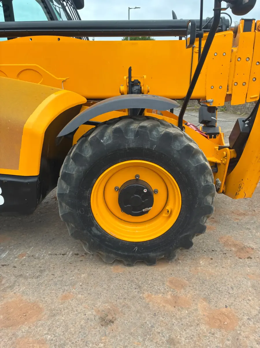 Teleskopski utovarivač / Telehendler JCB • 540-170, godište 2023 • 7