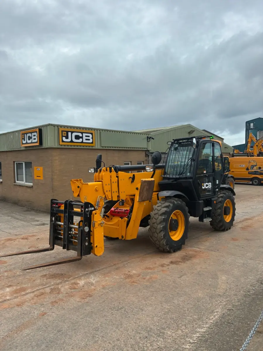 Teleskopski utovarivač / Telehendler JCB • 540-170, godište 2023 • 1