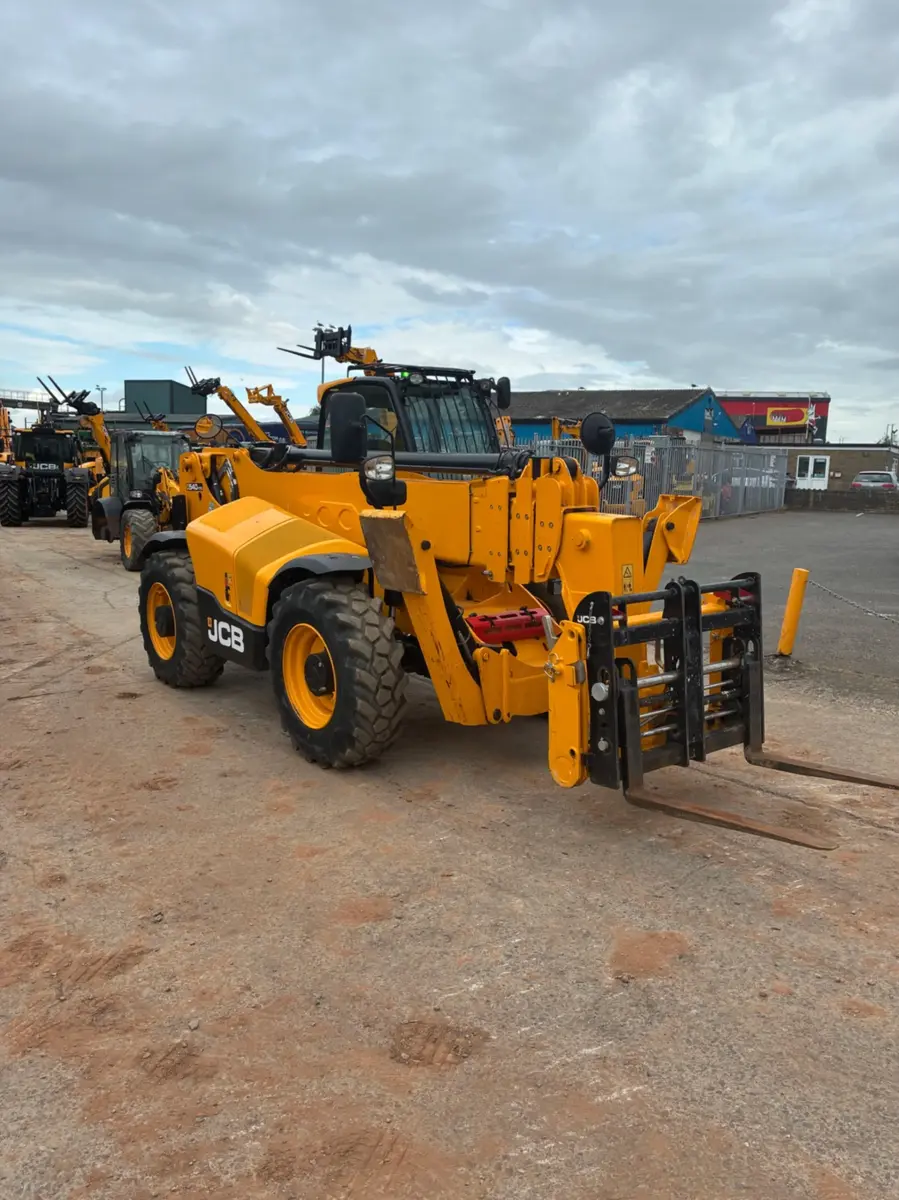 Teleskopski utovarivač / Telehendler JCB • 540-170, godište 2023 • 3