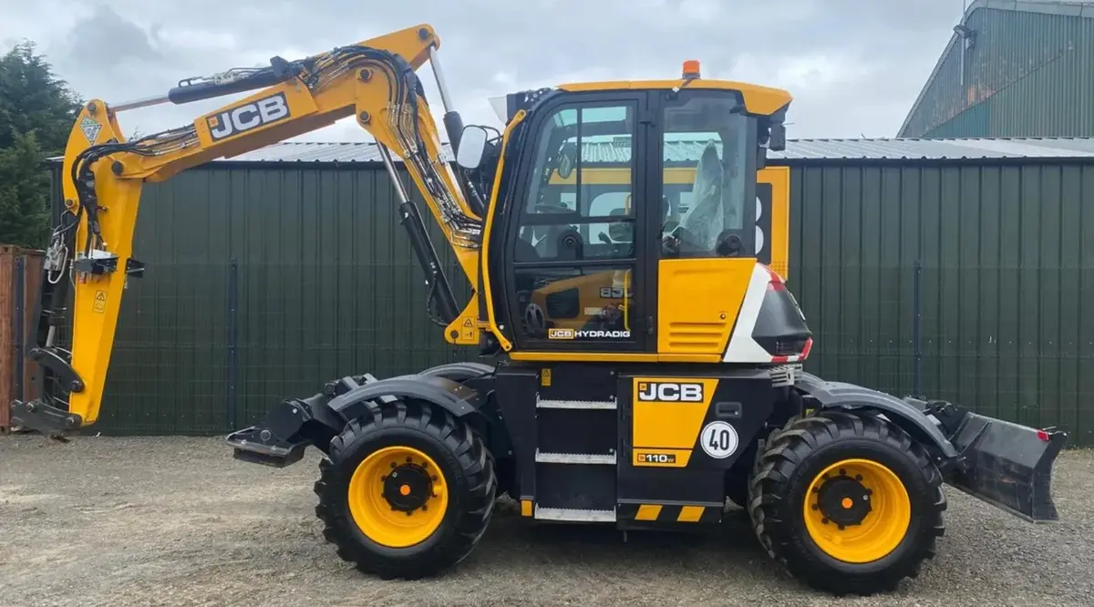 Veliki bager JCB • HYDRADIG, godište 2025 • 1